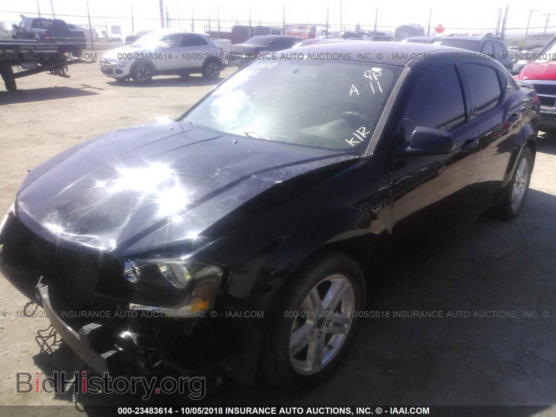 2014 Dodge Avenger - VIN: 1C3CDZAG4EN132999 - Фото 2