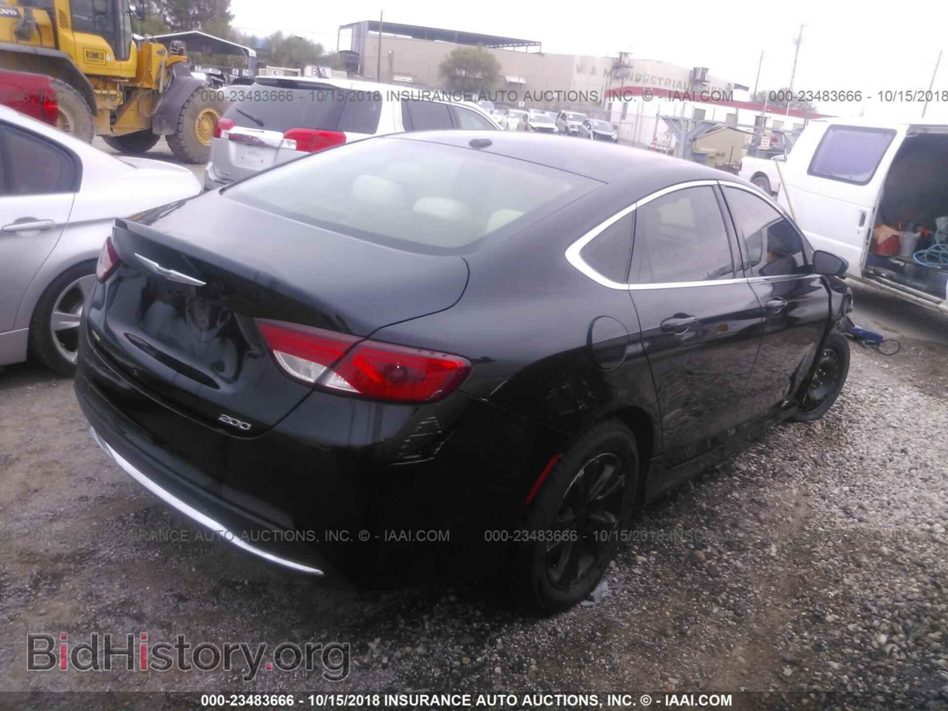 2015 Chrysler 200 - VIN: 1C3CCCAB4FN591679 - Photo 4