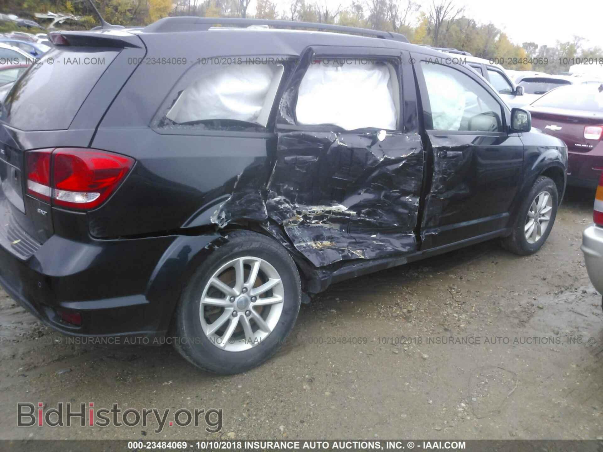 2015 Dodge Journey - VIN: 3C4PDCBB8FT718197 - Photo 4