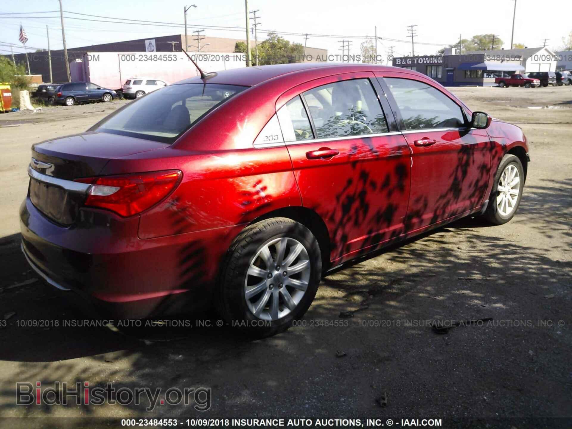2011 Chrysler 200 - VIN: 1C3BC1FB5BN568575 - Photo 4