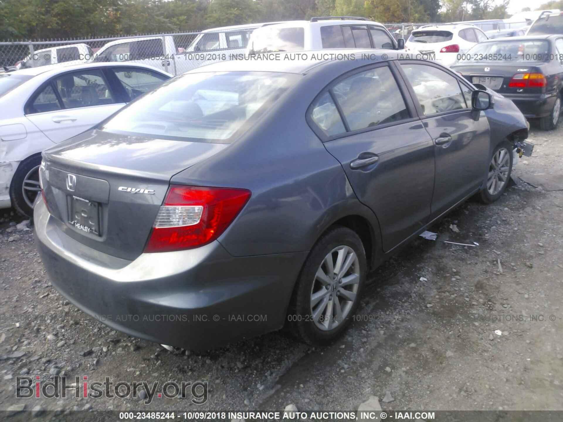 2012 Honda Civic - VIN: 19XFB2F82CE319280 - Photo 4