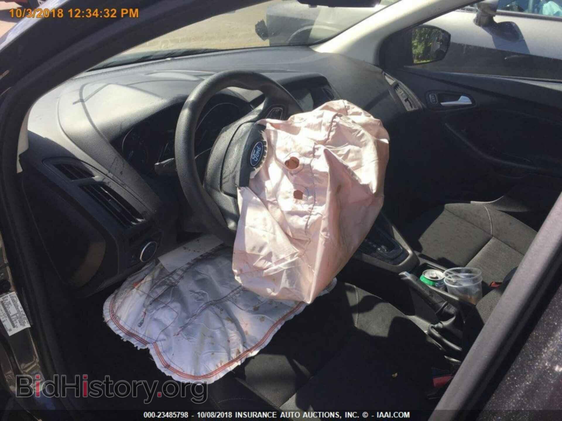 2017 Ford Focus - VIN: 1FADP3M27HL224912 - Photo 2