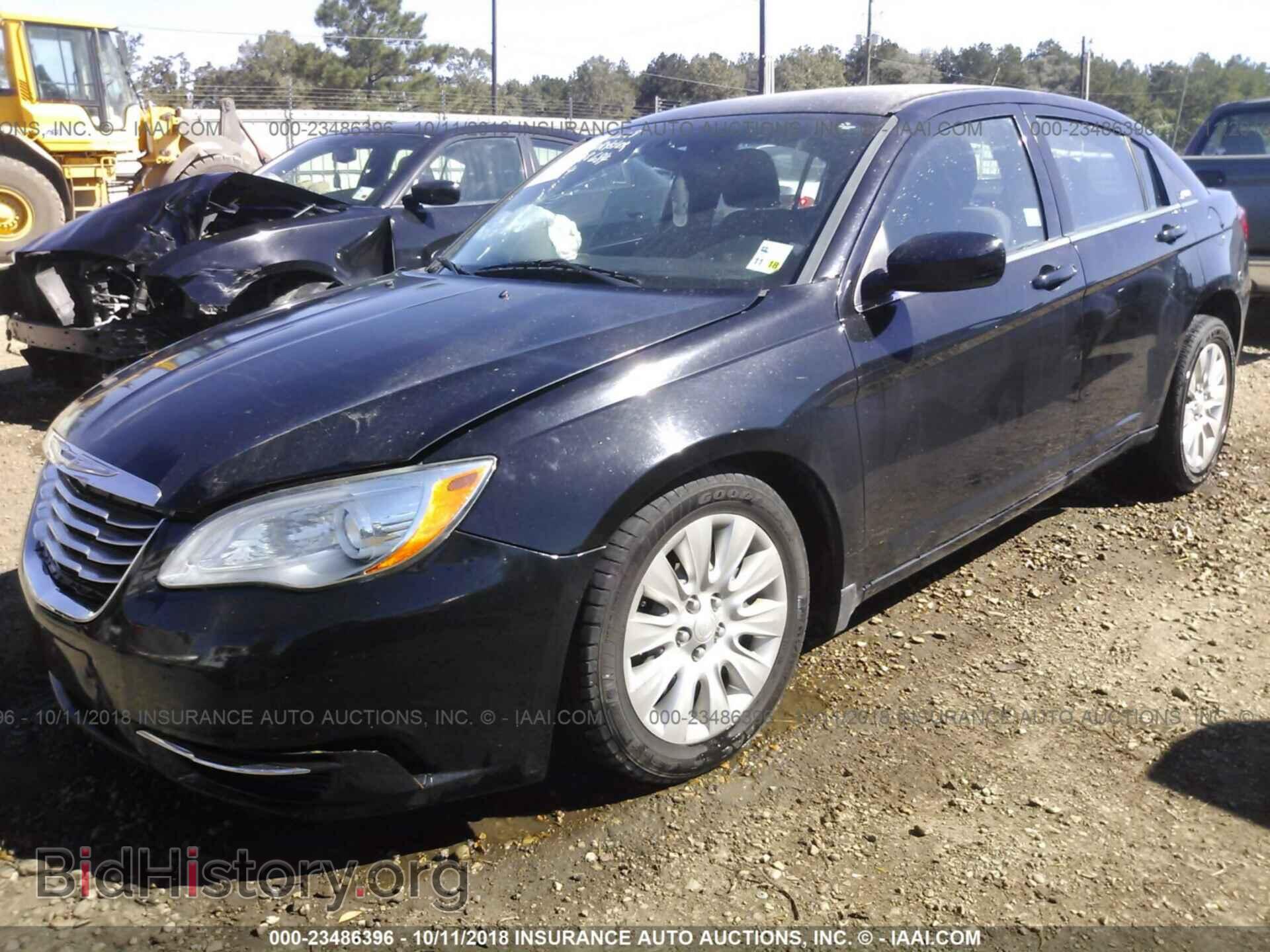 2014 CHRYSLER 200 - VIN: 1C3CCBAB0EN208684 - Фото 2