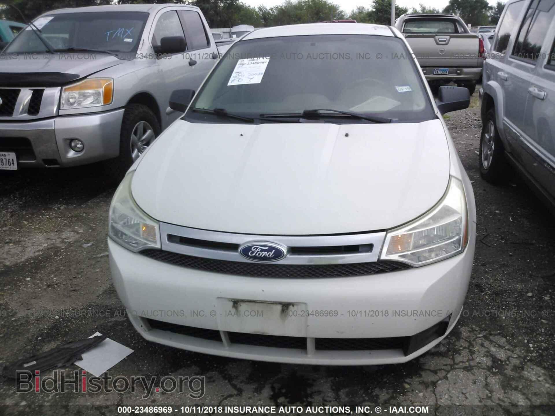 2011 Ford Focus - VIN: 1FAHP3FN4BW179202 - Photo 6