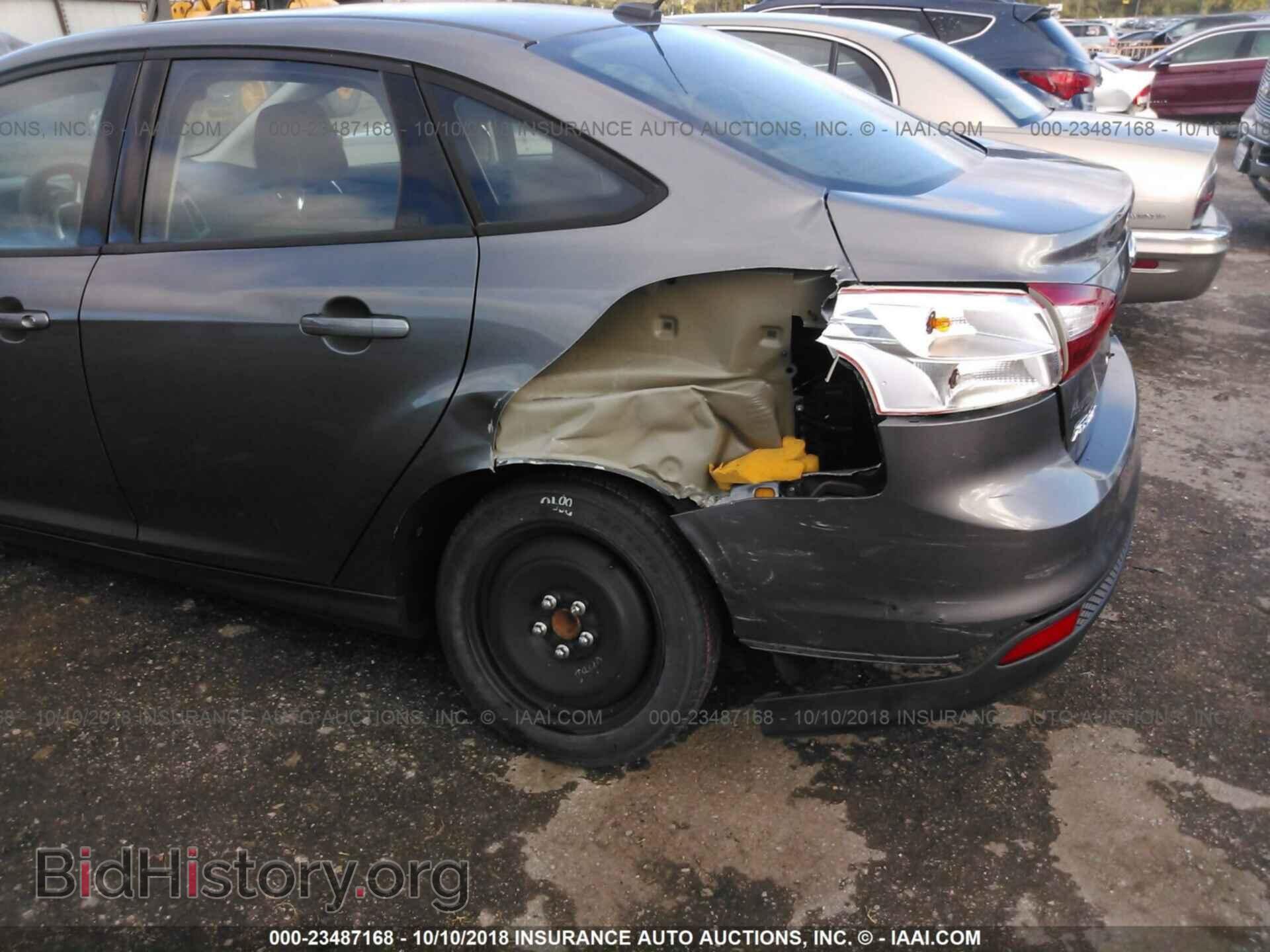 2012 Ford Focus - VIN: 1FAHP3F22CL186447 - Photo 6