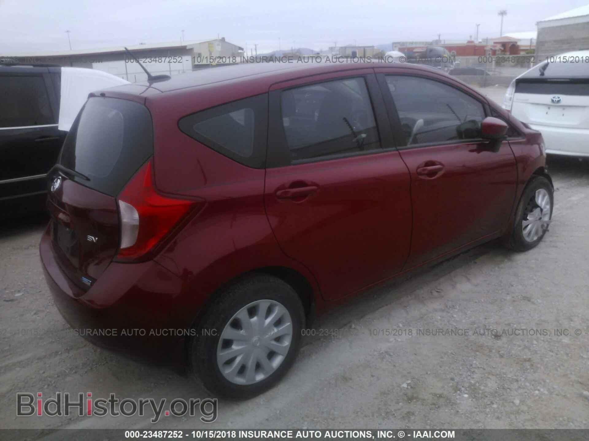 2015 Nissan Versa note - VIN: 3N1CE2CP0FL426157 - Photo 4