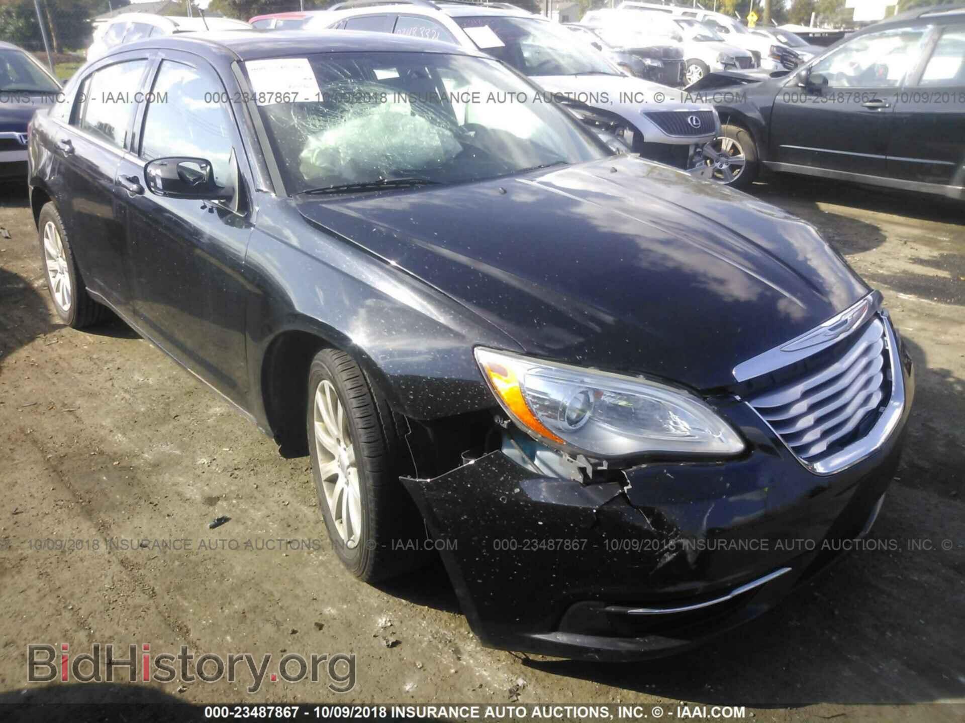 Photo 1C3CCBBBXDN580112 - Chrysler 200 2013