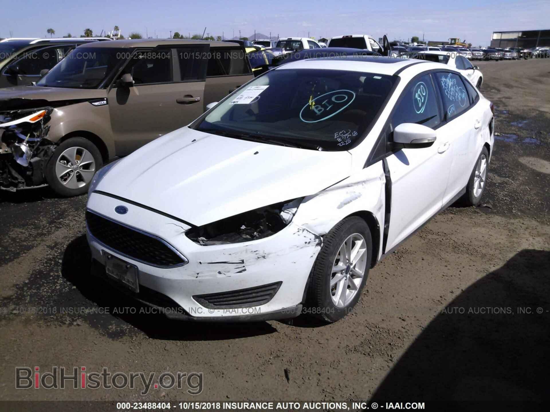 2016 Ford Focus - VIN: 1FADP3F29GL258961 - Photo 2