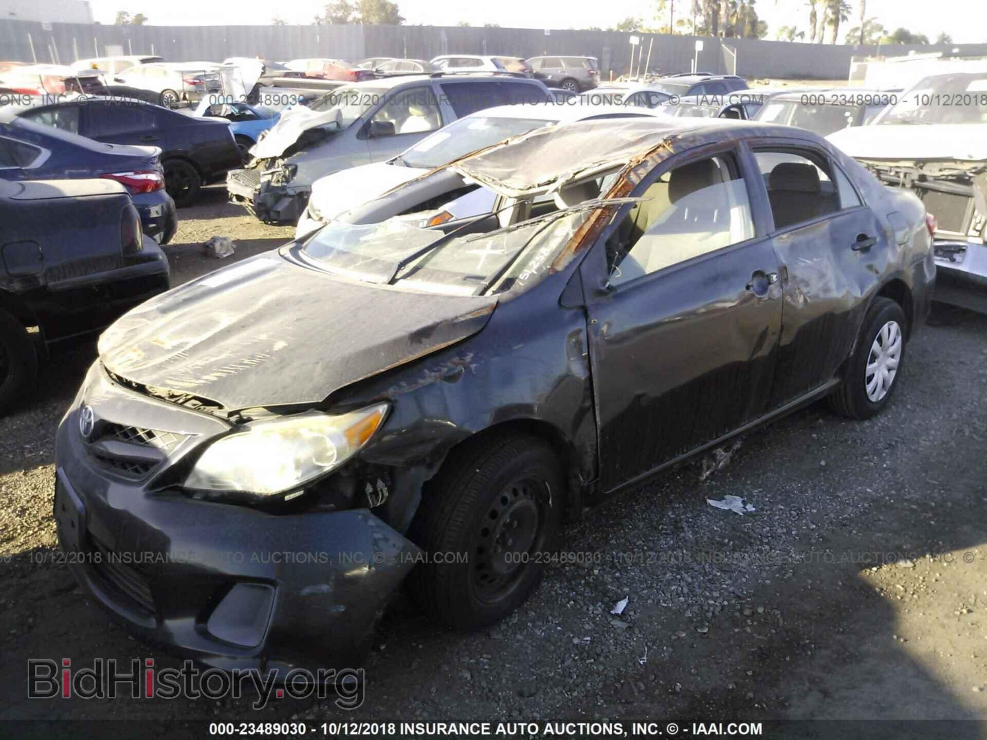 2011 Toyota Corolla - VIN: 2T1BU4EEXBC679275 - Фото 2