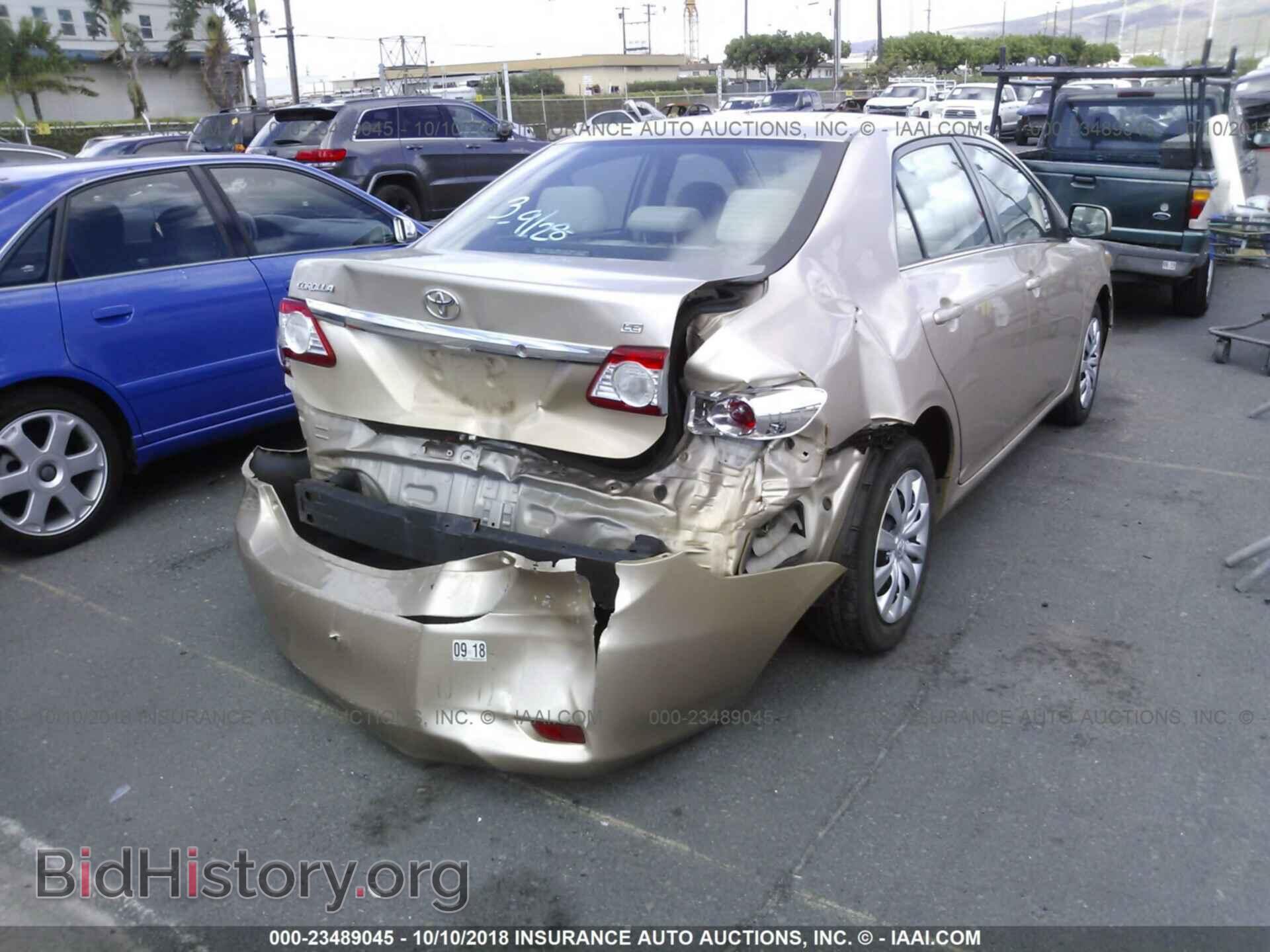 2013 Toyota Corolla - VIN: 2T1BU4EE2DC040178 - Photo 4