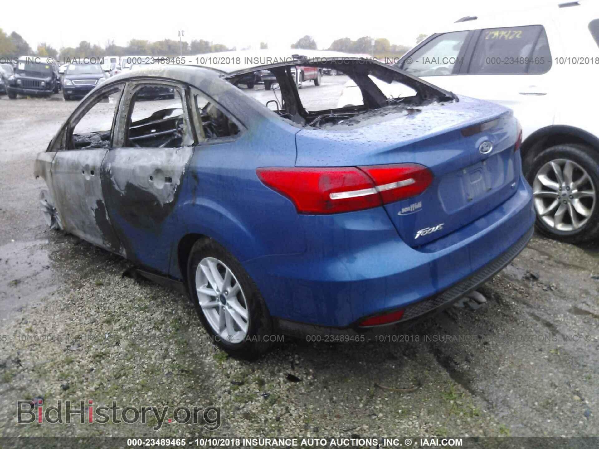2018 Ford Focus - VIN: 1FADP3F24JL227964 - Фото 3