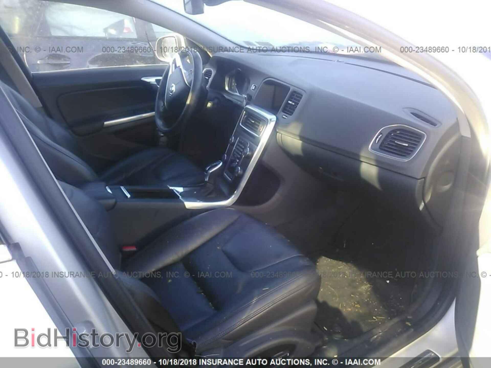 2014 Volvo S60 - VIN: YV1612FS1E2279833 - Фото 5