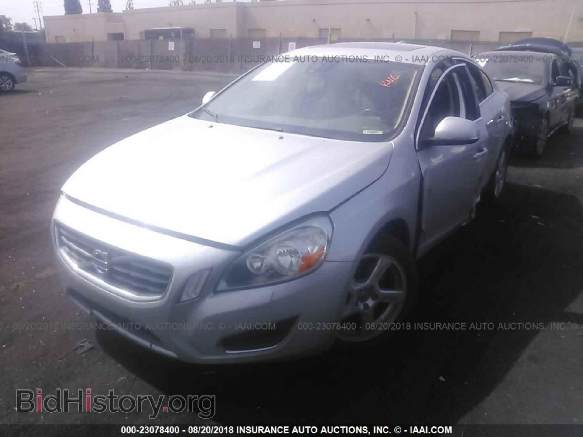 2012 VOLVO S60 - VIN: YV1622FS2C2076458 - Фото 2