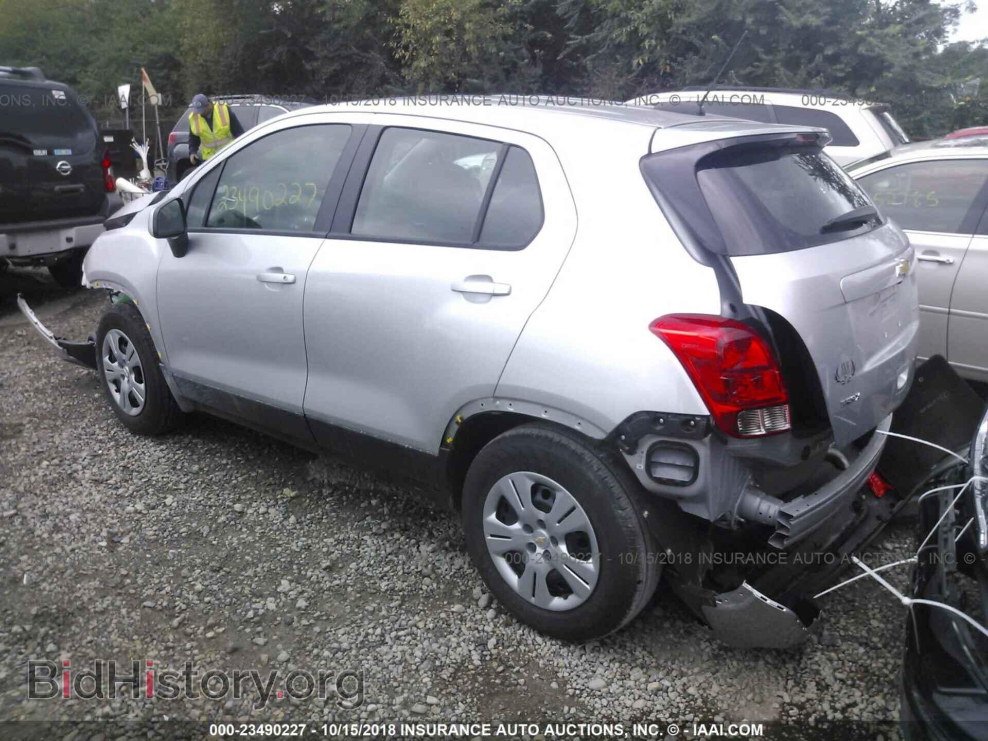2018 Chevrolet Trax - VIN: KL7CJKSB4JB560563 - Фото 3