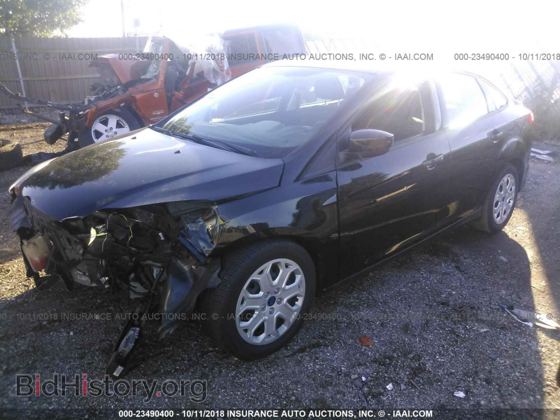 2012 Ford Focus - VIN: 1FAHP3F25CL445481 - Фото 2