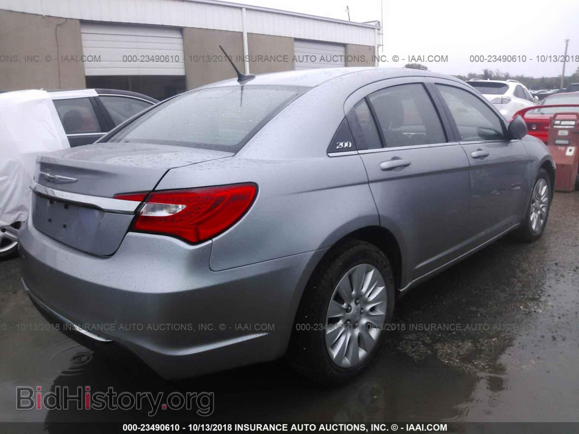 2013 Chrysler 200 - VIN: 1C3CCBAB2DN640403 - Photo 4
