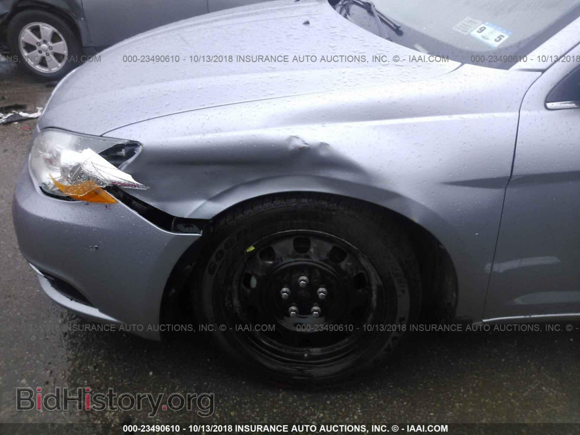 2013 Chrysler 200 - VIN: 1C3CCBAB2DN640403 - Photo 6