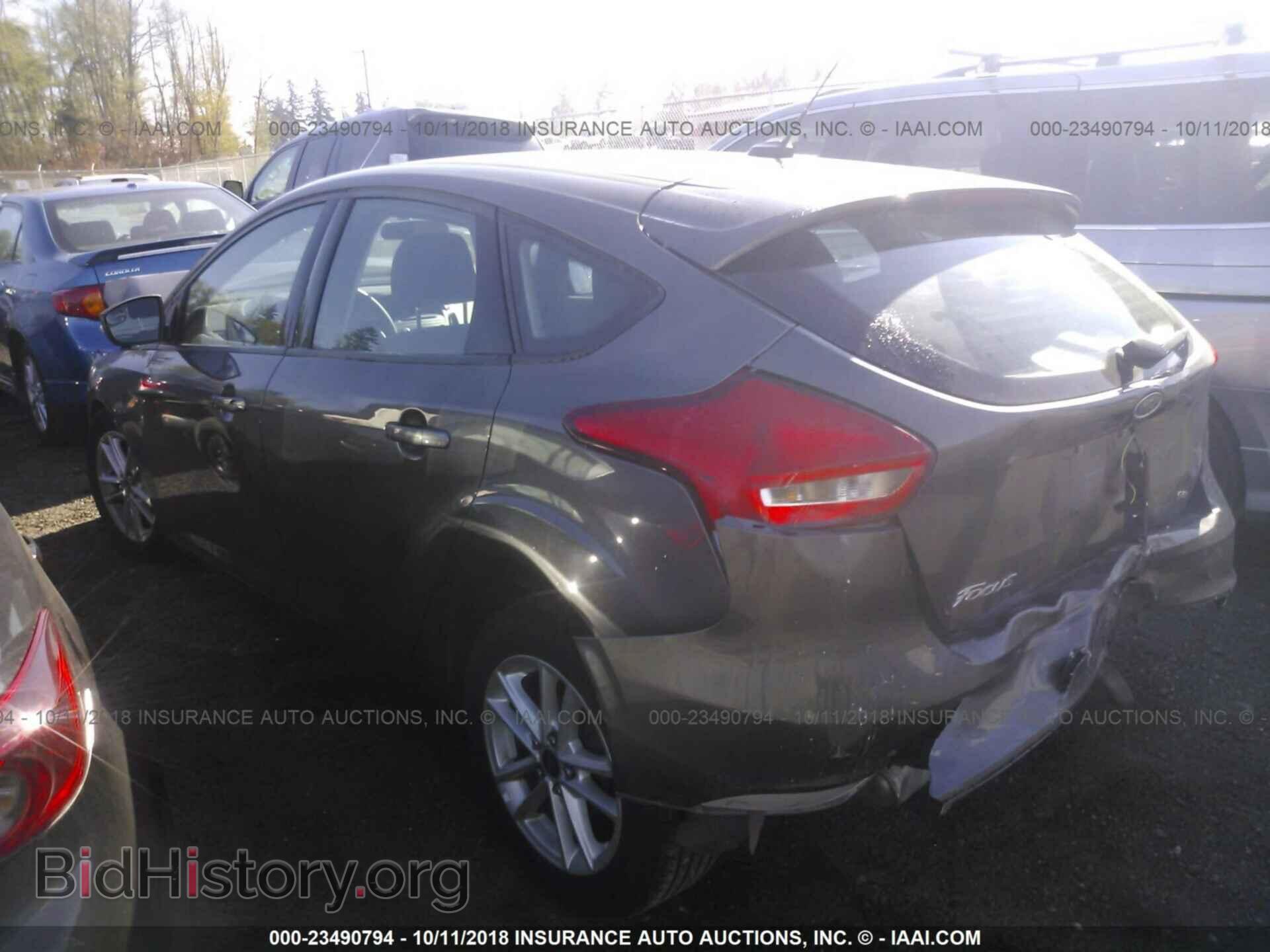 2015 Ford Focus - VIN: 1FADP3K2XFL375646 - Photo 3