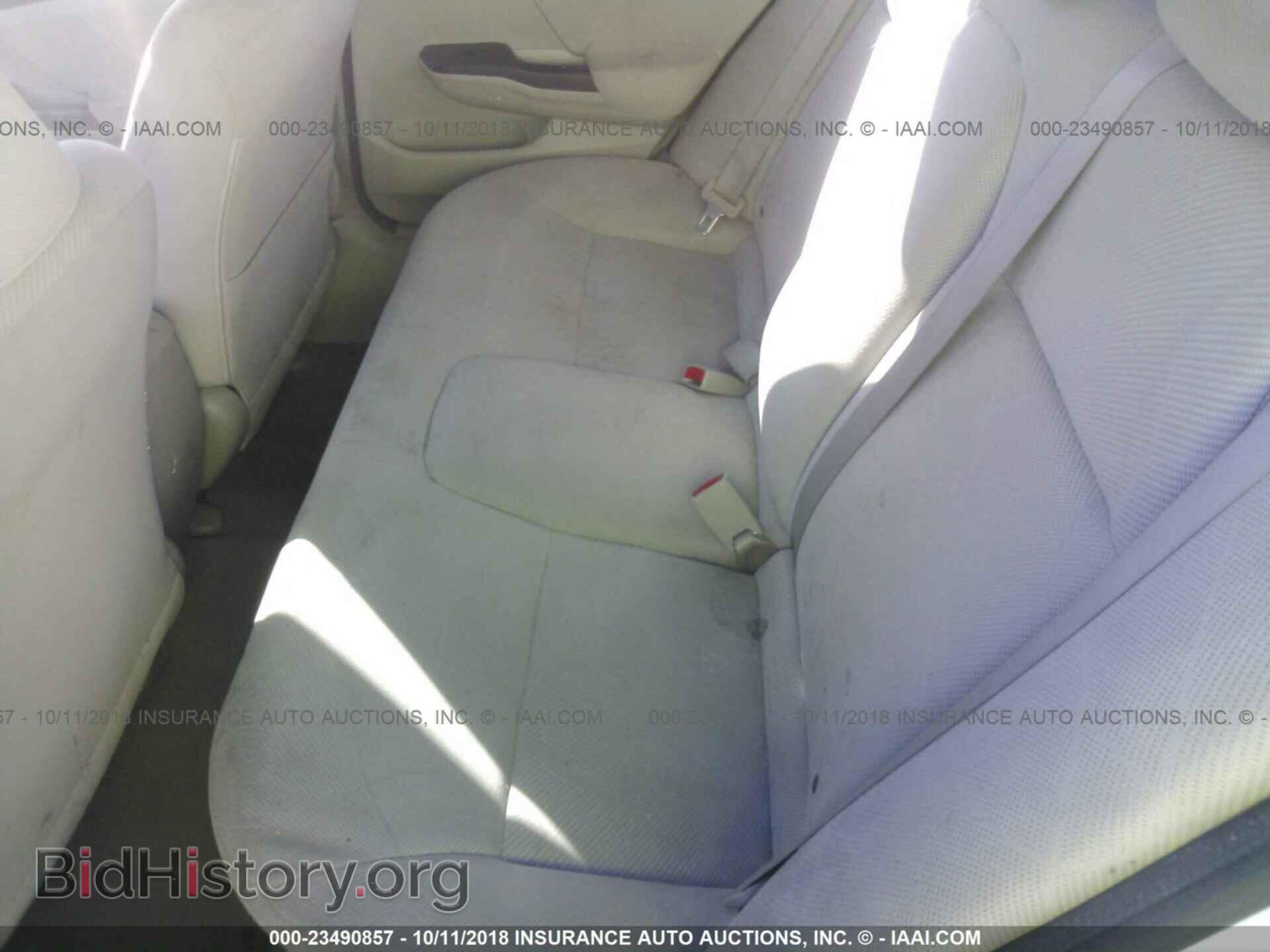 2012 Honda Civic - VIN: 2HGFB2F59CH558353 - Photo 8