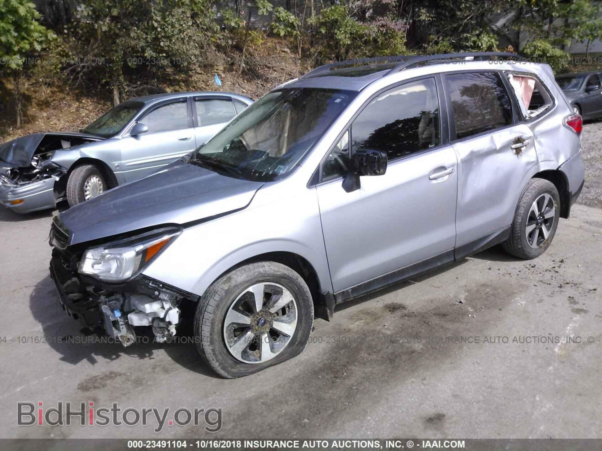 2017 Subaru Forester - VIN: JF2SJAEC1HH408620 - Фото 2