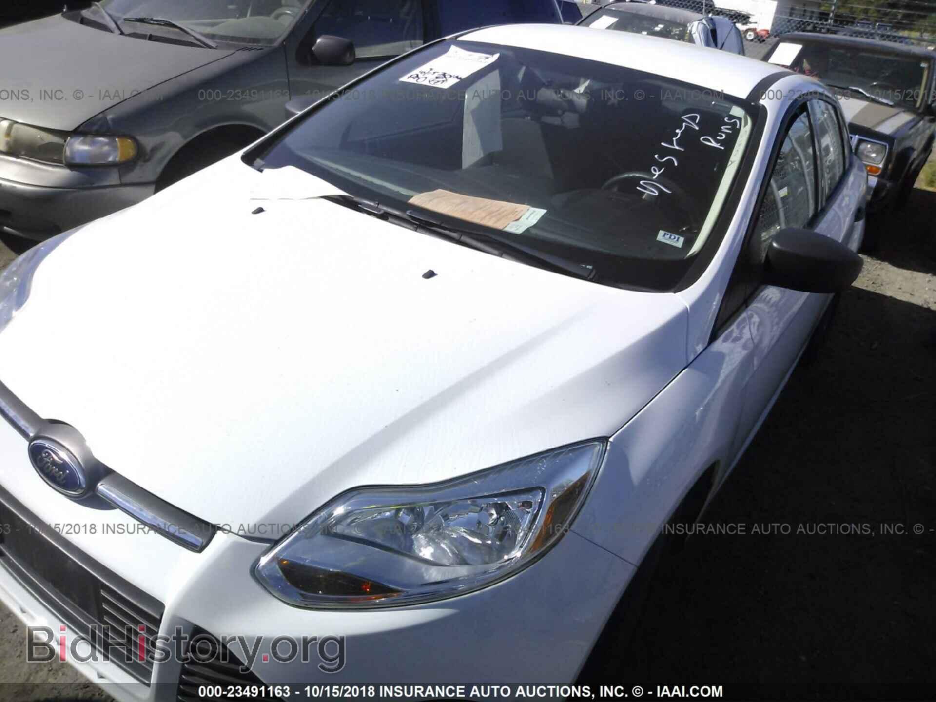2013 Ford Focus - VIN: 1FADP3E22DL178110 - Фото 2