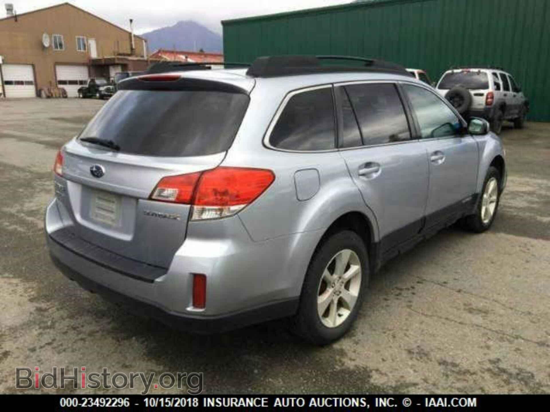 2013 Subaru Outback - VIN: 4S4BRCCC7D3257114 - Photo 4