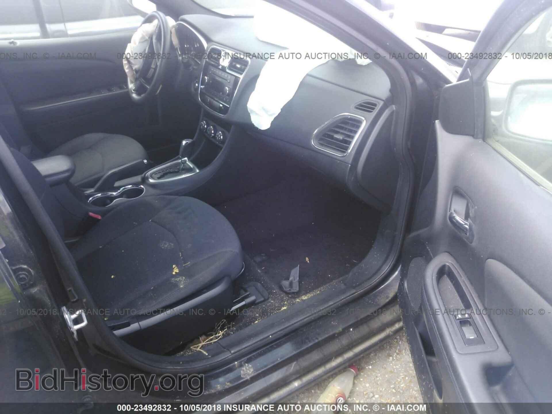 2012 Chrysler 200 - VIN: 1C3CCBAB7CN201583 - Photo 5