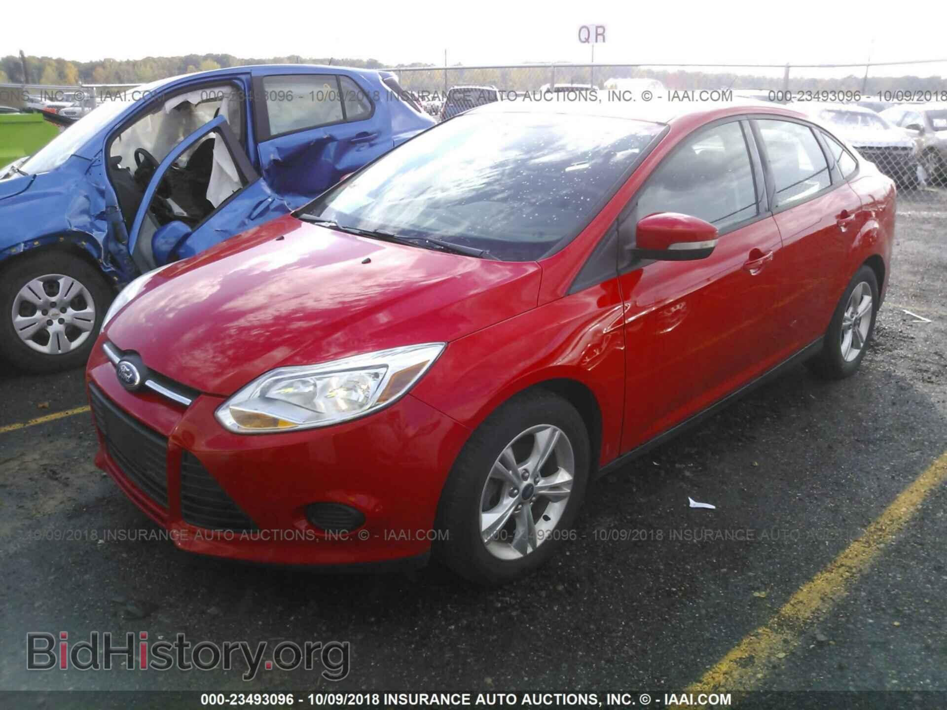 2013 Ford Focus - VIN: 1FADP3F21DL382914 - Photo 2