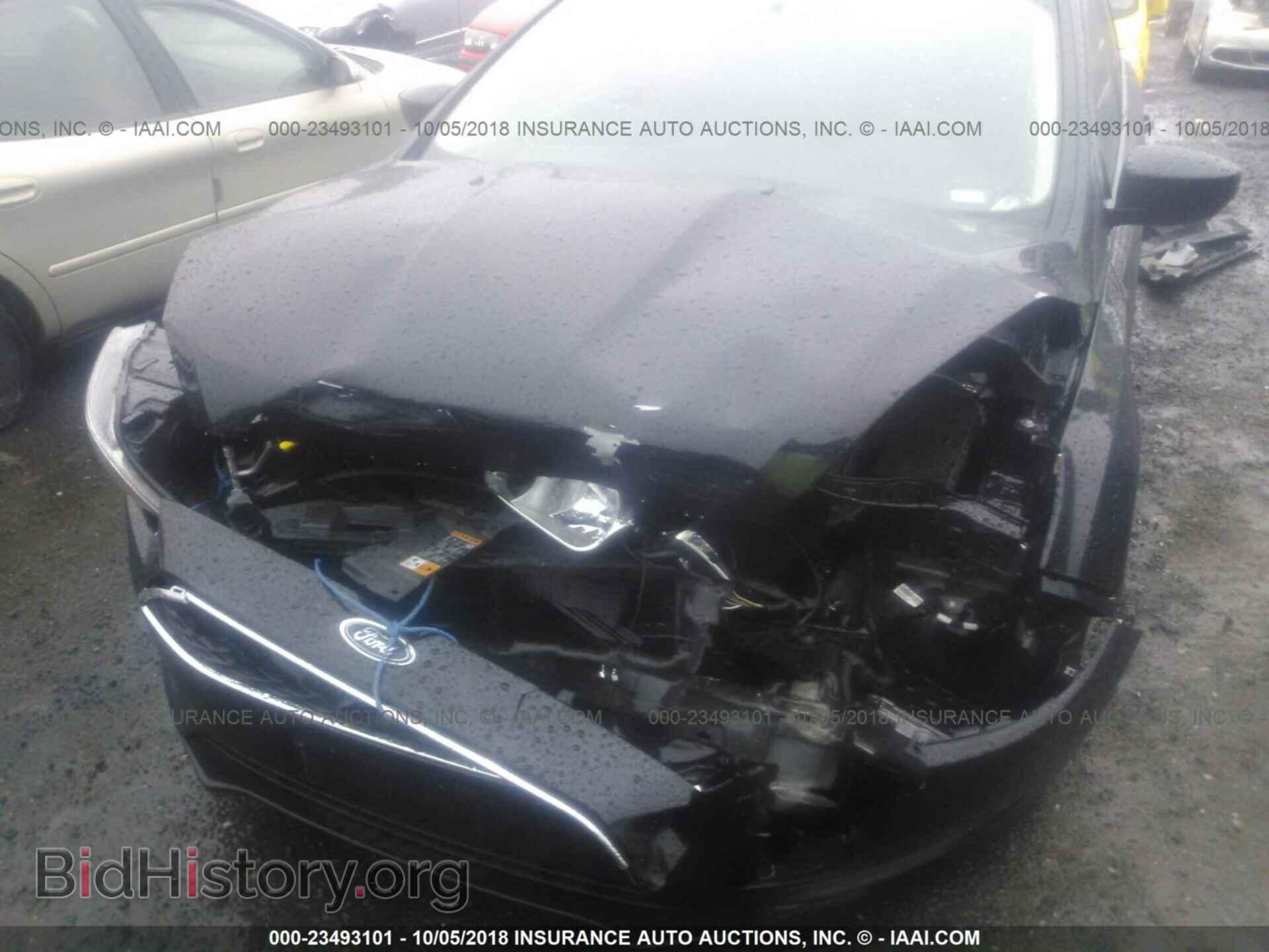2018 Ford Focus - VIN: 1FADP3F27JL324057 - Фото 6