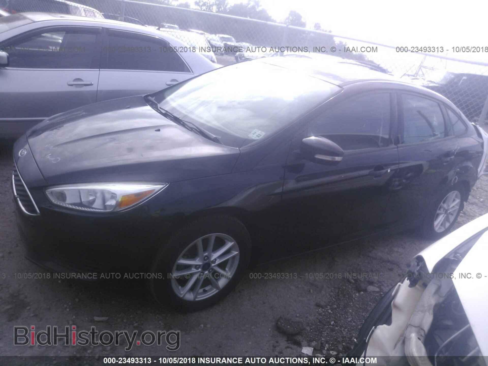 2016 Ford Focus - VIN: 1FADP3F21GL401191 - Photo 2