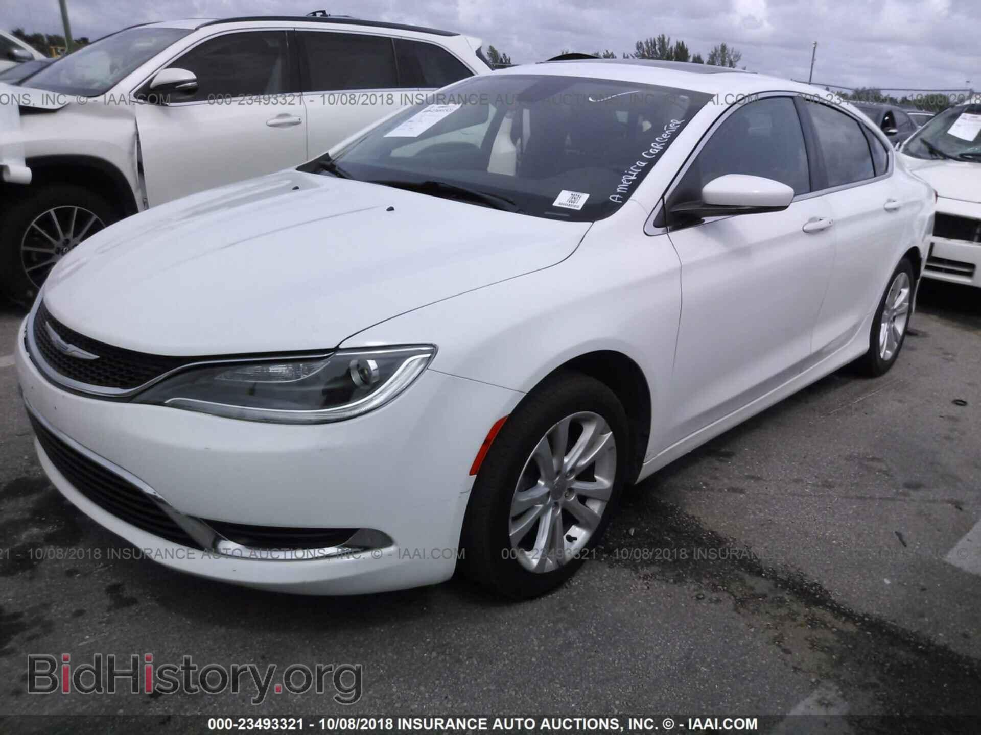 2015 Chrysler 200 - VIN: 1C3CCCAB3FN704165 - Photo 2