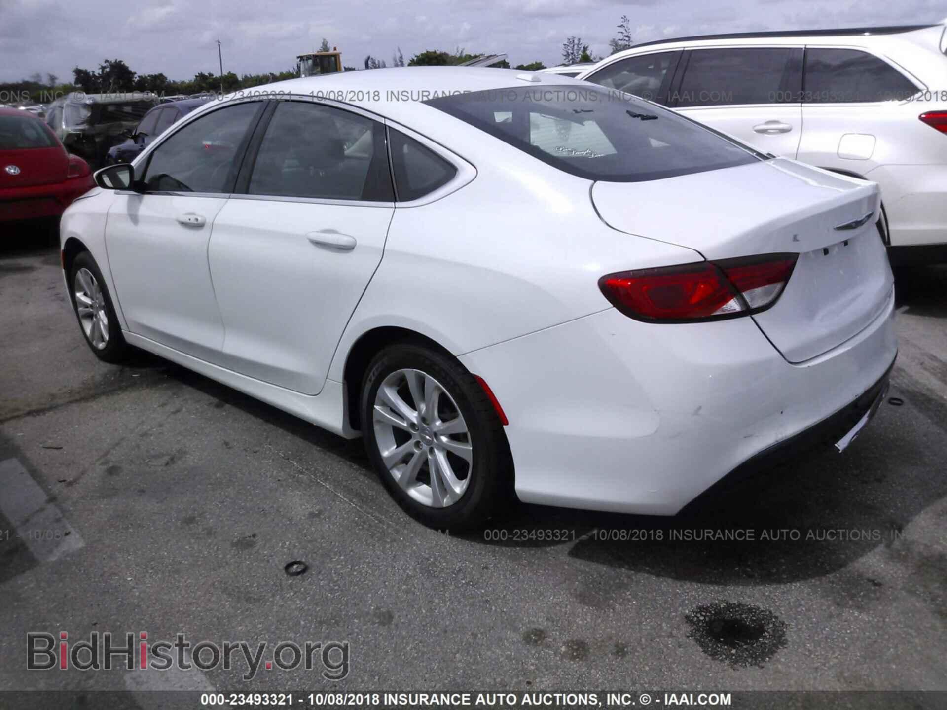 2015 Chrysler 200 - VIN: 1C3CCCAB3FN704165 - Photo 3