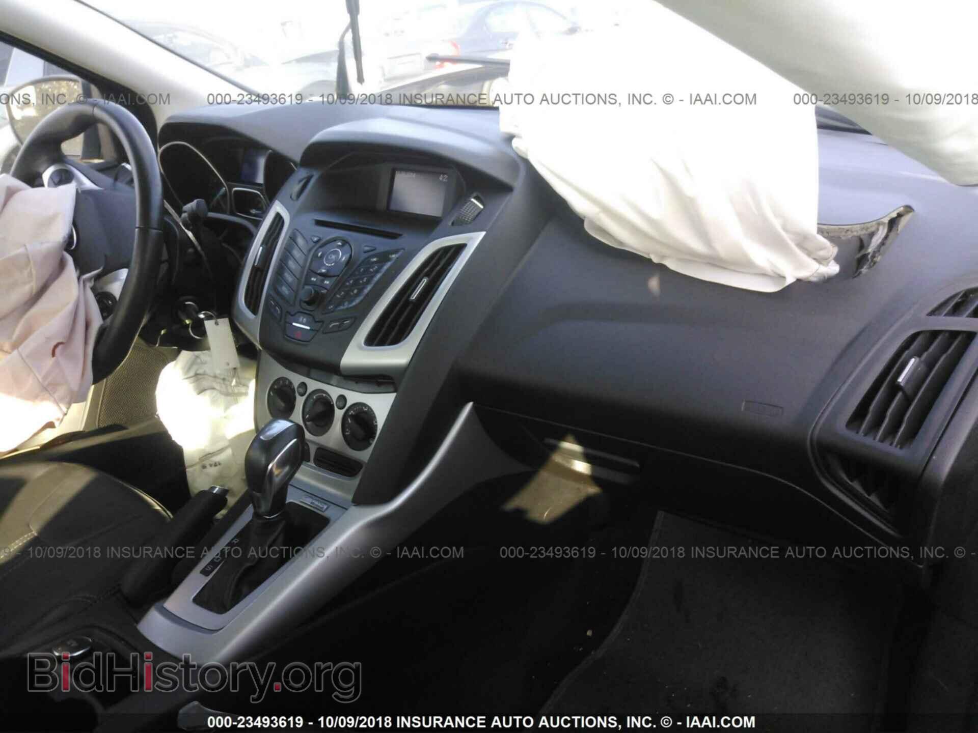 2014 Ford Focus - VIN: 1FADP3F21EL218032 - Photo 5