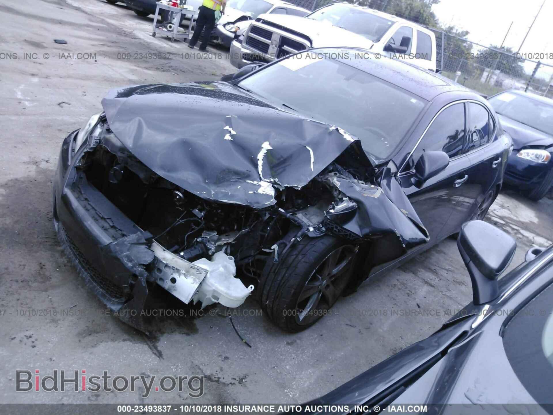 2011 Lexus Is - VIN: JTHBF5C28B5148516 - Фото 2