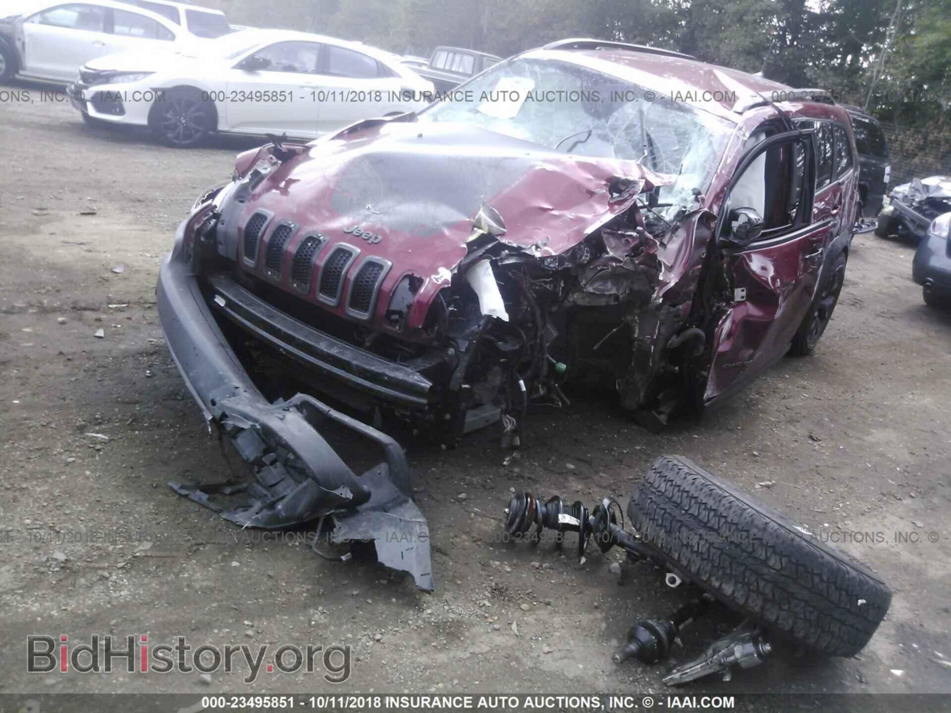 2017 Jeep Cherokee - VIN: 1C4PJMBS0HW564192 - Фото 2