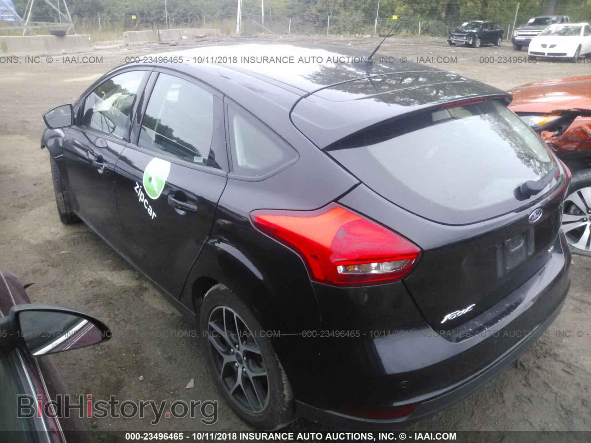 2017 Ford Focus - VIN: 1FADP3M28HL264593 - Photo 3