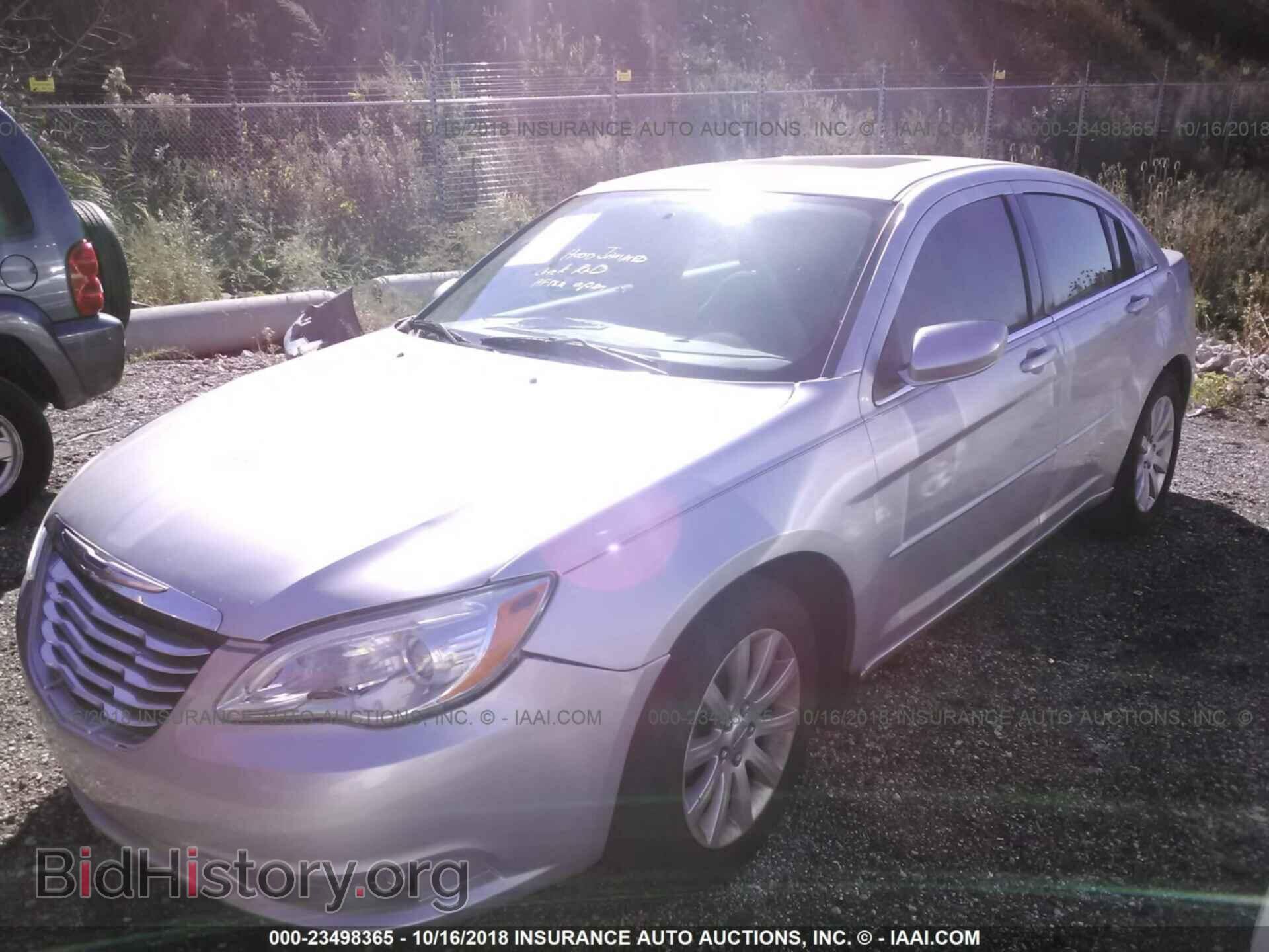 2011 Chrysler 200 - VIN: 1C3BC1FG4BN552377 - Photo 2