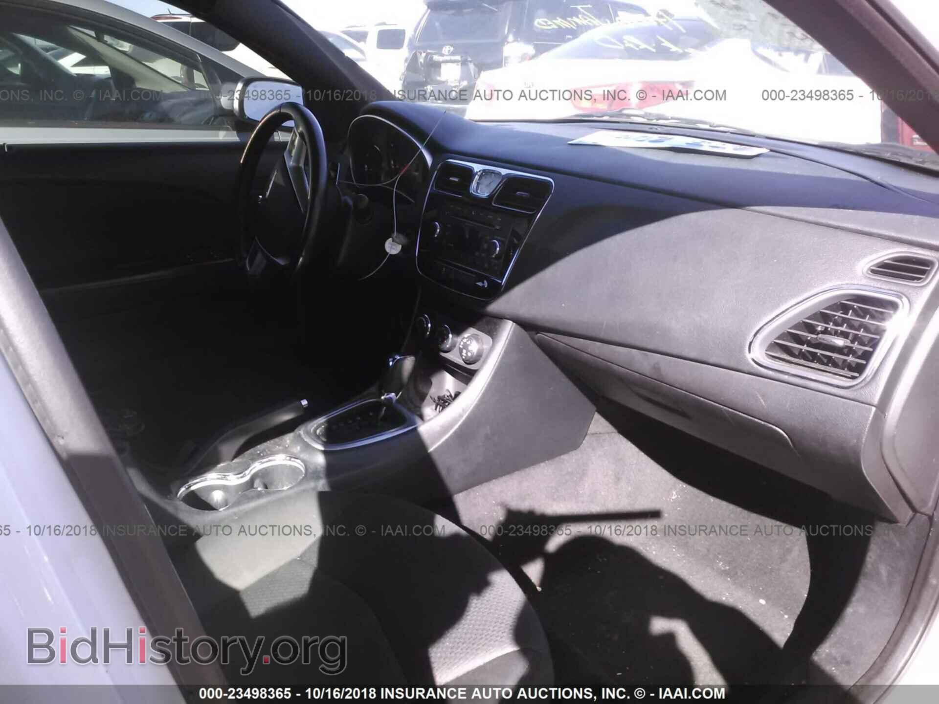 2011 Chrysler 200 - VIN: 1C3BC1FG4BN552377 - Photo 5
