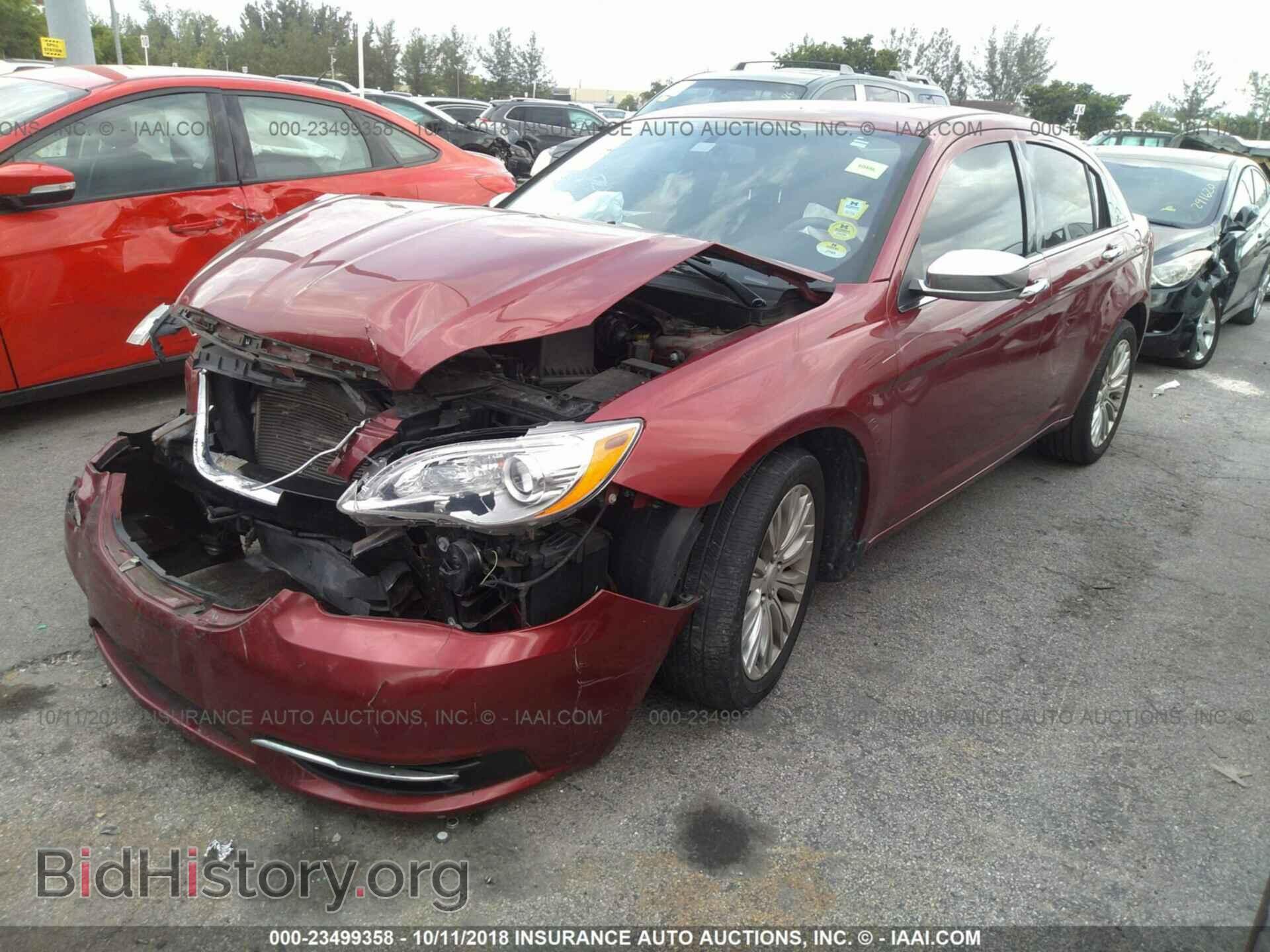 2013 Chrysler 200 - VIN: 1C3CCBCG0DN619056 - Photo 2