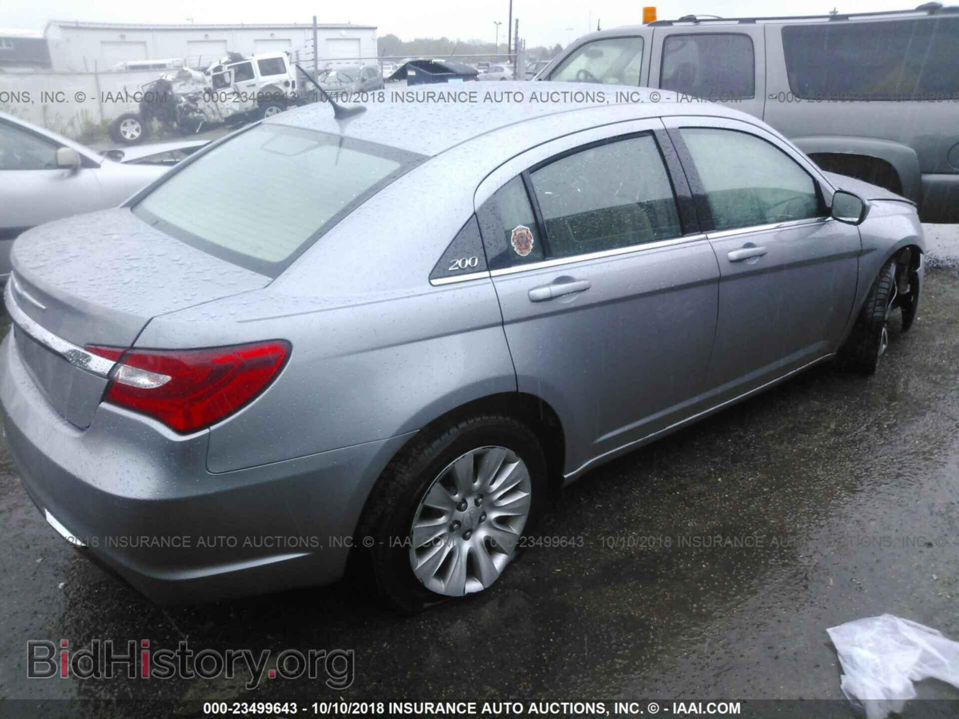2014 Chrysler 200 - VIN: 1C3CCBAB3EN207240 - Photo 4