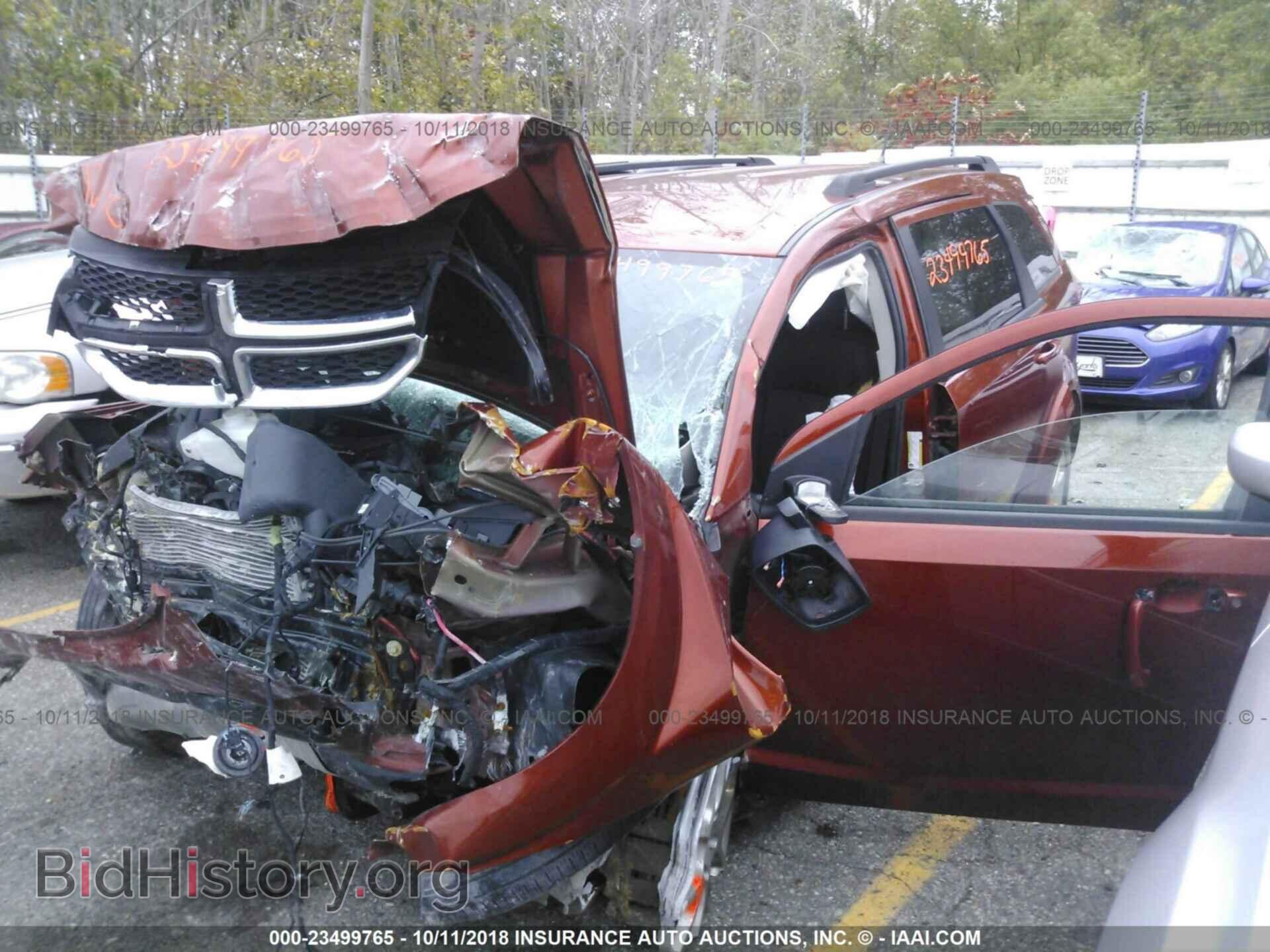 2013 Dodge Journey - VIN: 3C4PDCBG0DT522392 - Photo 2