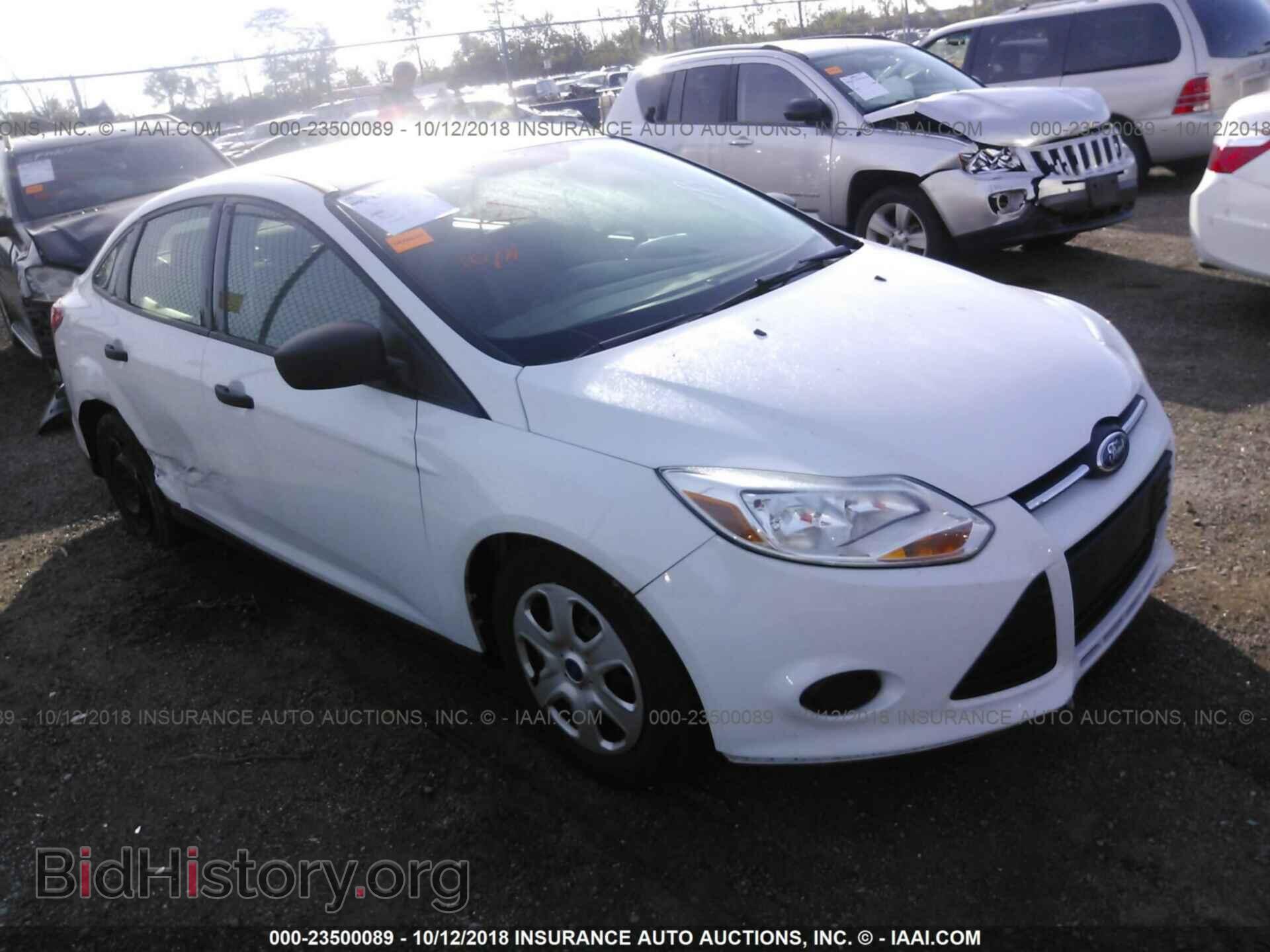 Photo 1FAHP3E26CL194455 - Ford Focus 2012