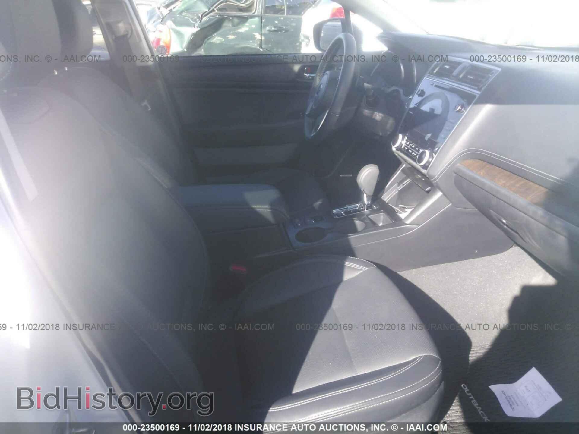 2018 Subaru Outback - VIN: 4S4BSANC3J3355980 - Фото 5