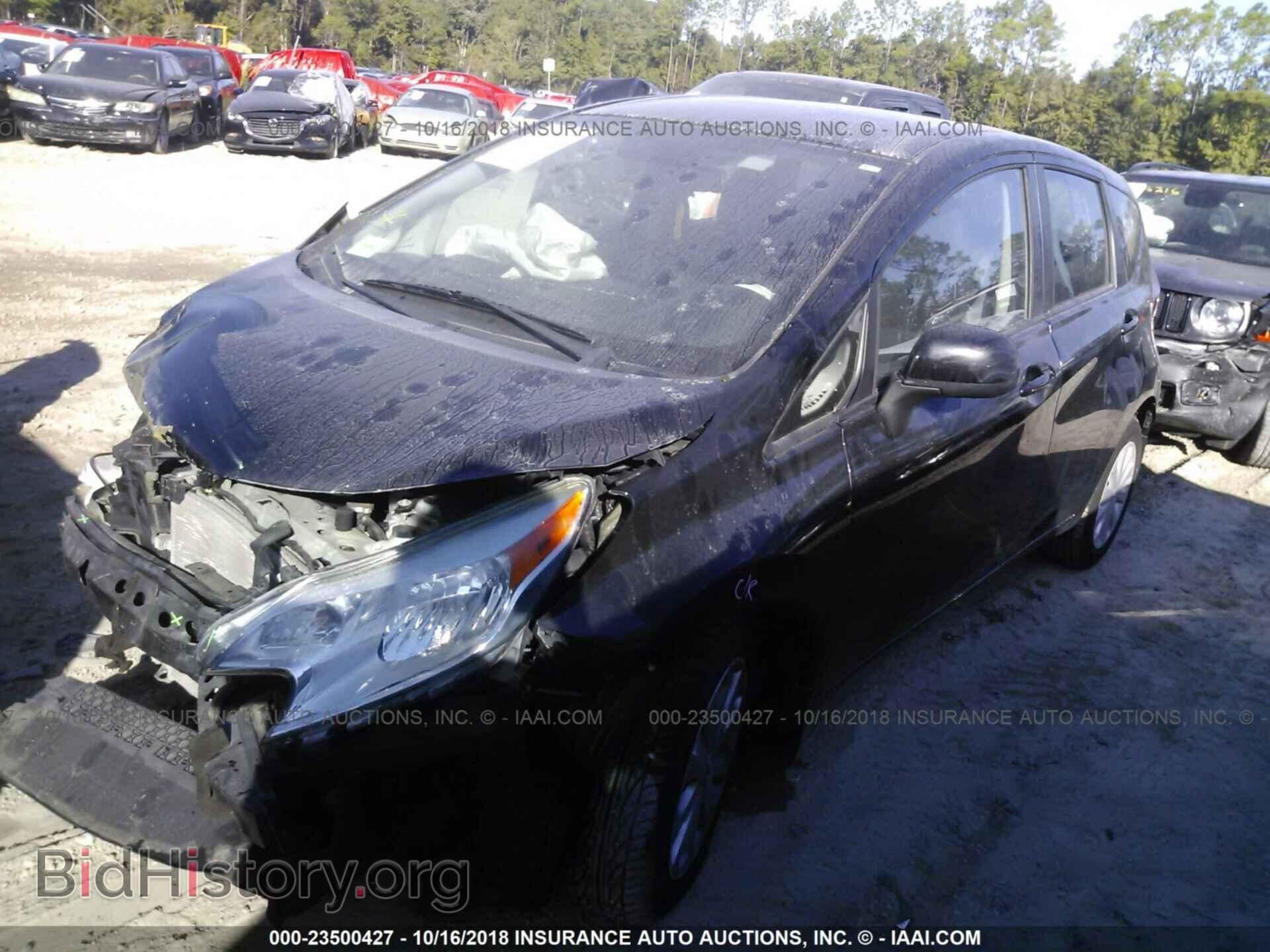 2014 Nissan Versa note - VIN: 3N1CE2CP8EL365753 - Фото 2