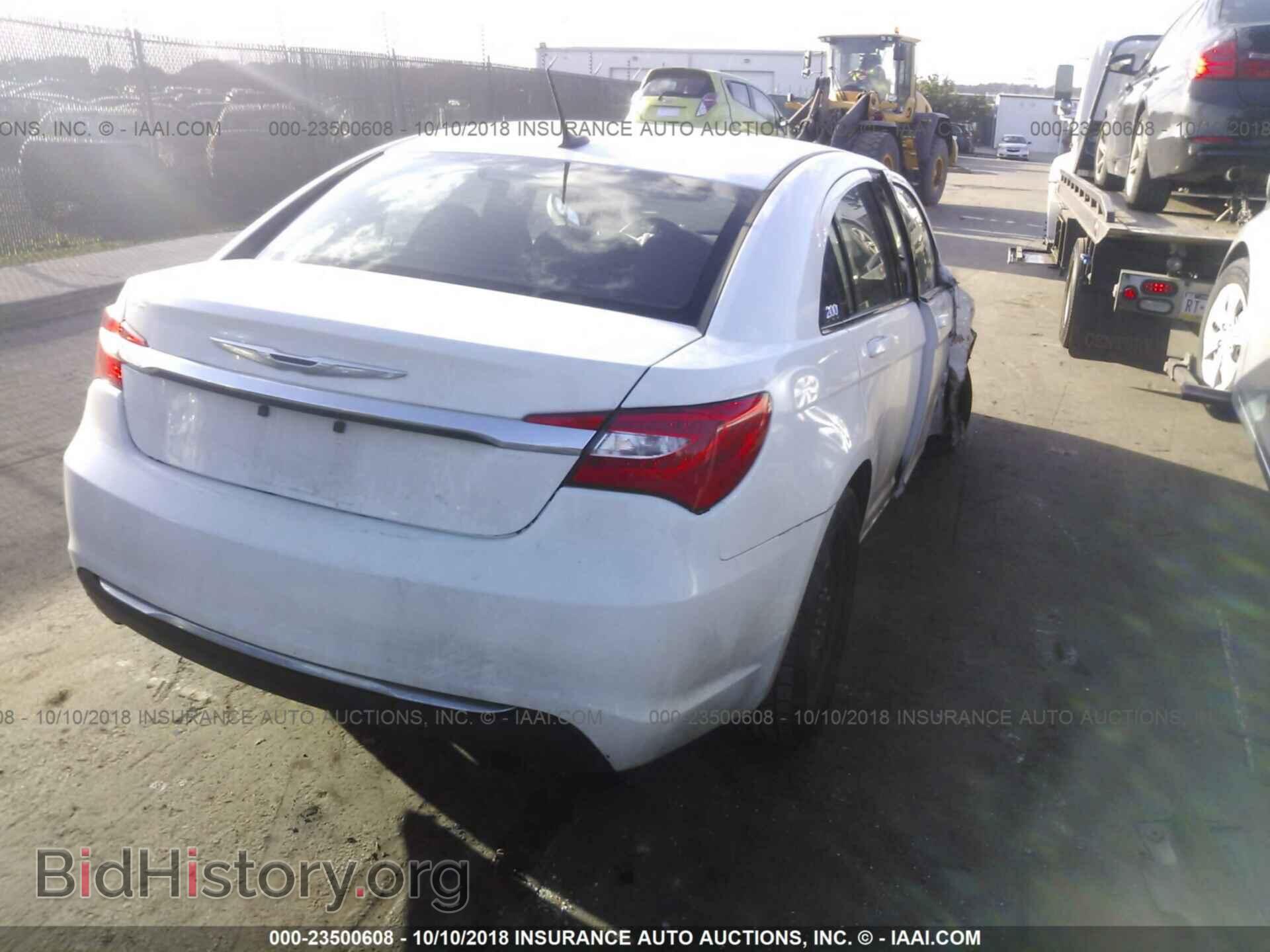 2013 Chrysler 200 - VIN: 1C3CCBAB0DN606413 - Photo 4