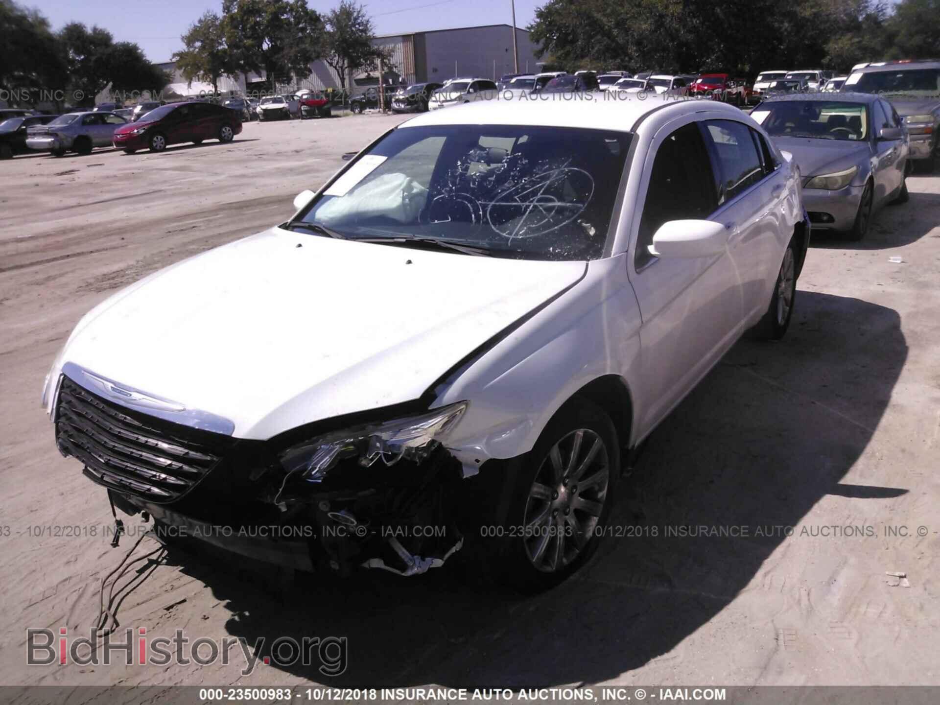 2014 CHRYSLER 200 - VIN: 1C3CCBBG3EN114440 - Photo 2