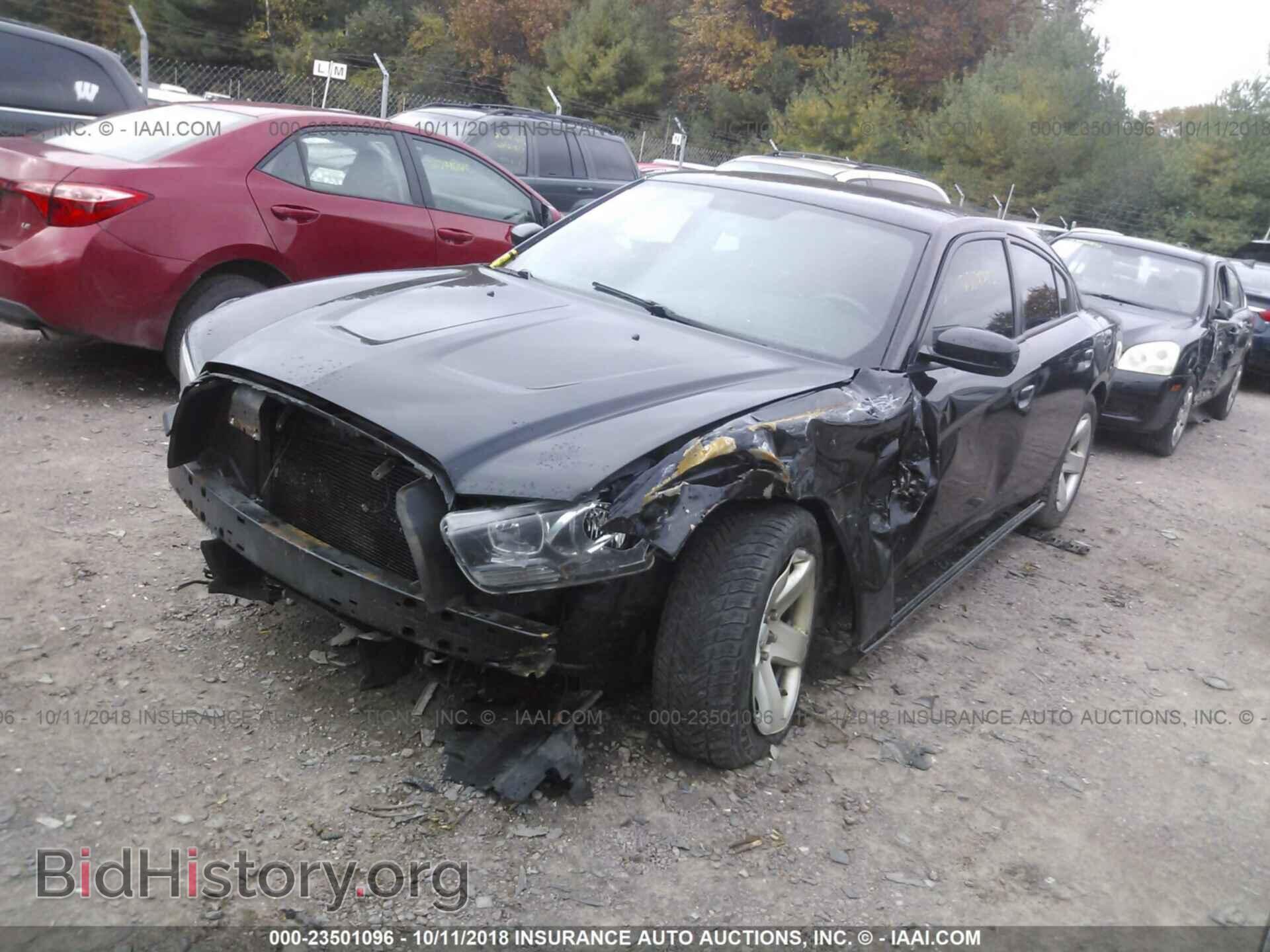 2012 Dodge Charger - VIN: 2C3CDXAT2CH126609 - Фото 2