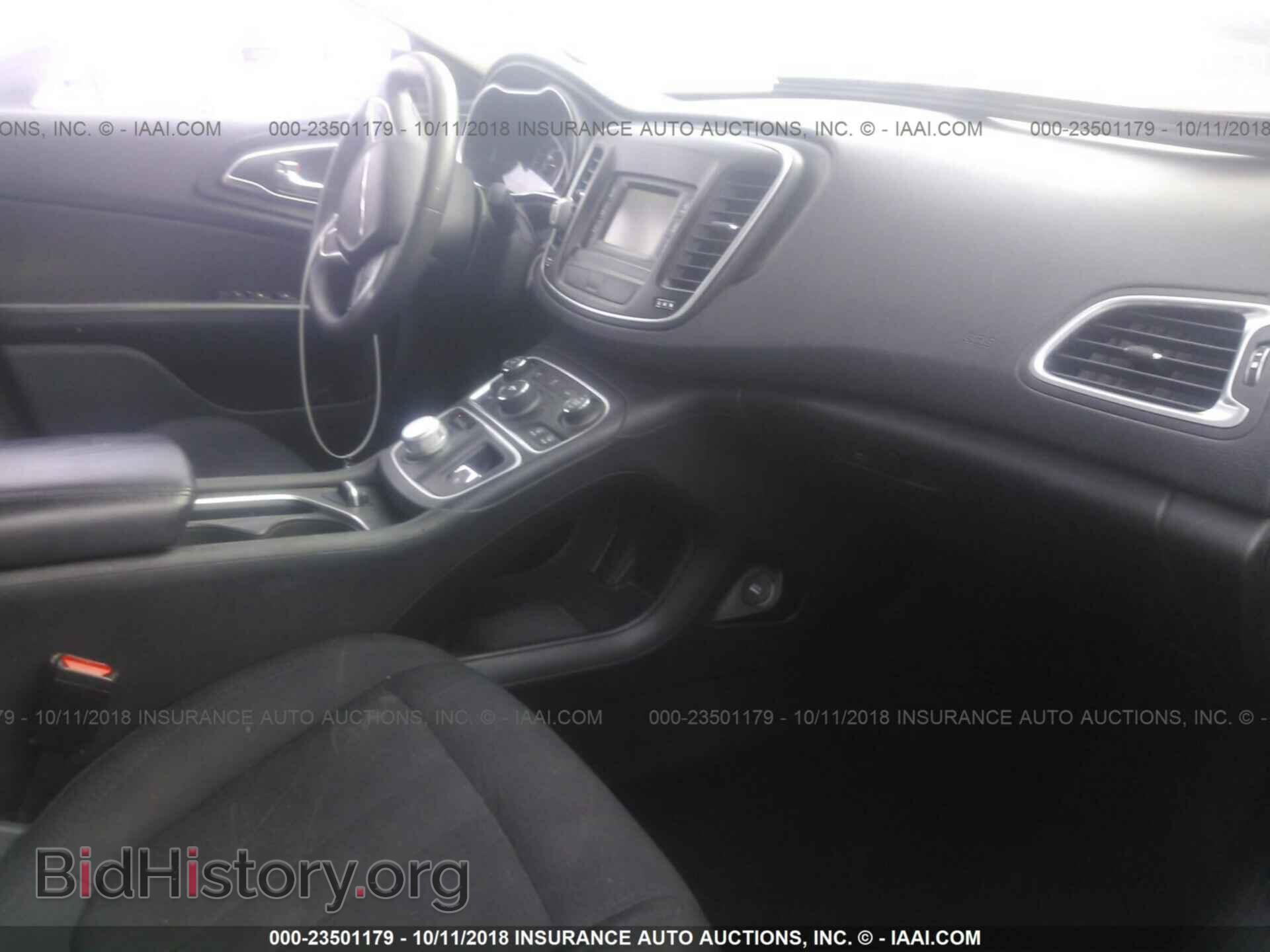 2015 Chrysler 200 - VIN: 1C3CCCAB7FN581681 - Photo 5