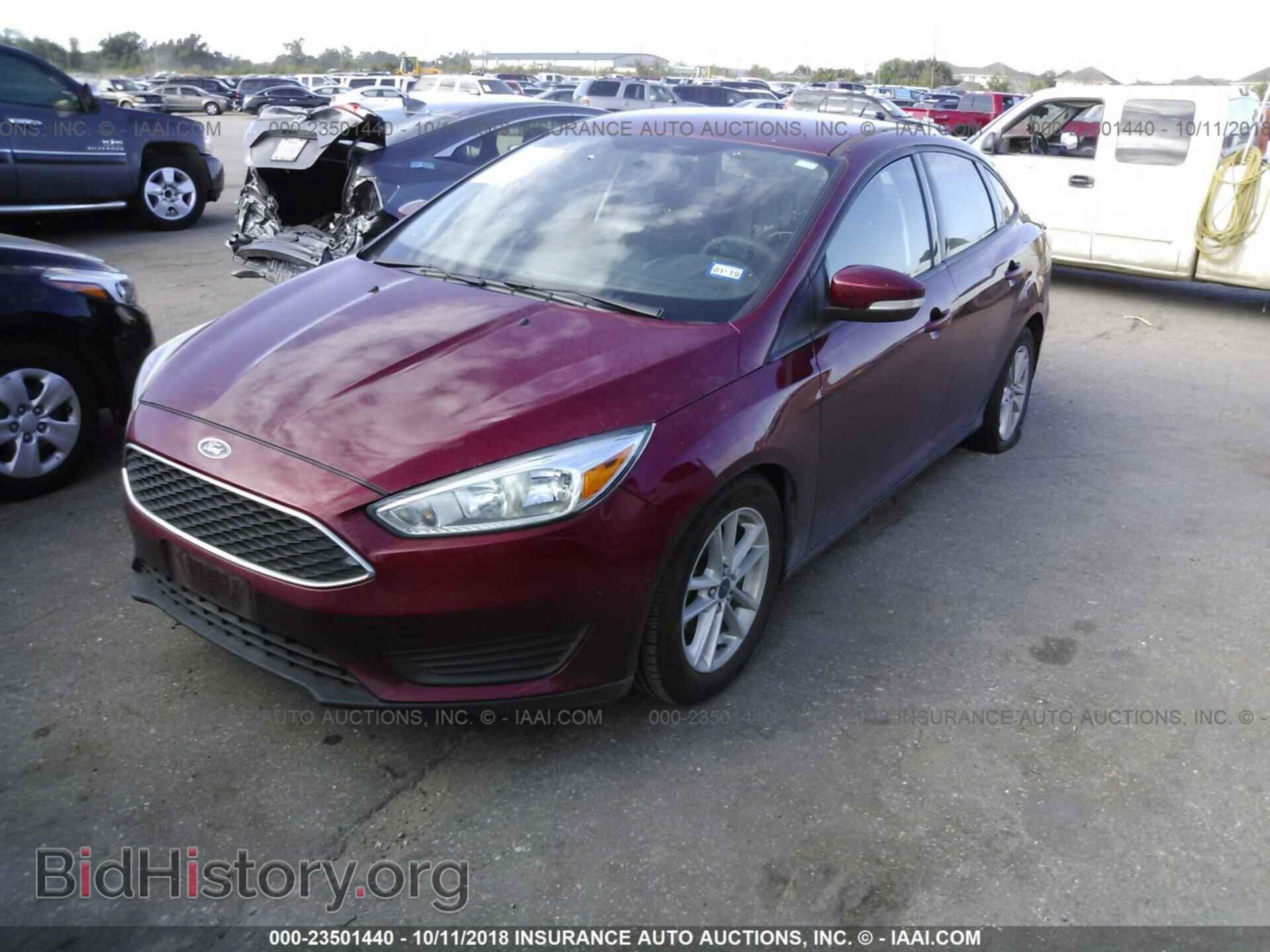 2016 Ford Focus - VIN: 1FADP3F21GL391102 - Photo 2