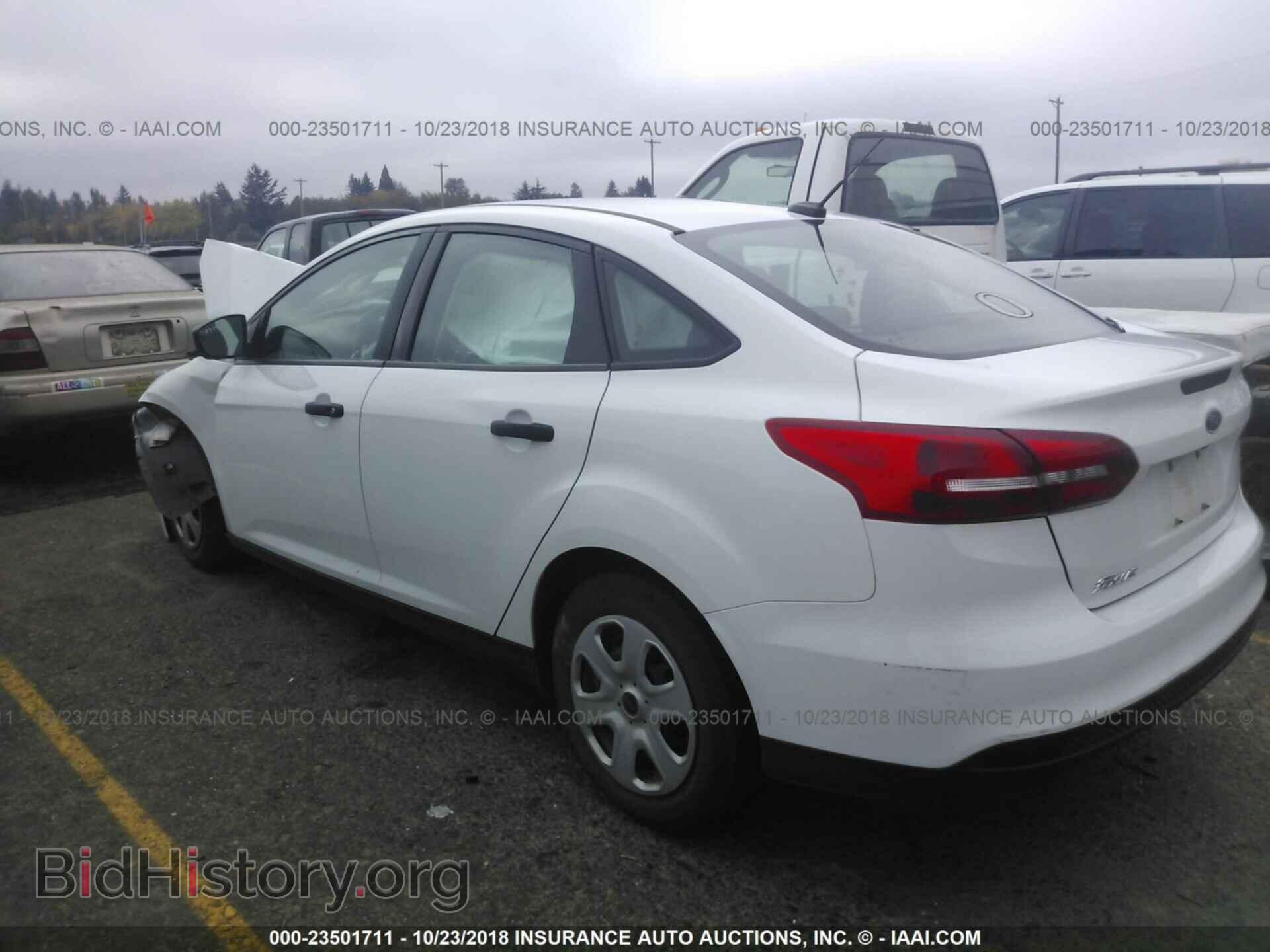 2015 Ford Focus - VIN: 1FADP3E22FL370145 - Фото 3